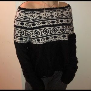 Cozy American Eagle sweater :)